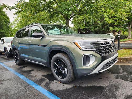 2025 Volkswagen Atlas 2.0T Peak Edition