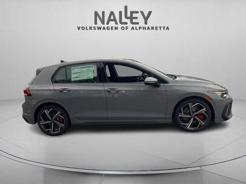 2025 Volkswagen Golf GTI 2.0T SE DSG