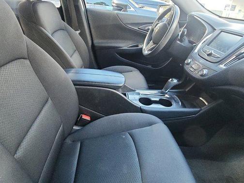 2017 Chevrolet Malibu 1LT