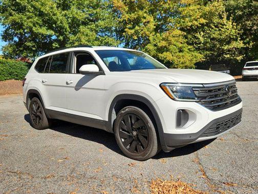 2024 Volkswagen Atlas 2.0T SE w/Technology