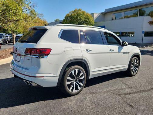 2022 Volkswagen Atlas 3.6L SEL Premium