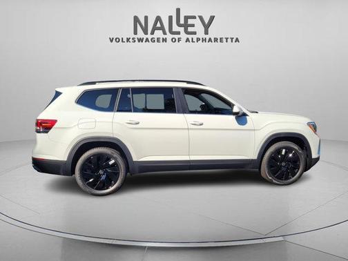 2025 Volkswagen Atlas 2.0T SE w/Technology 4MOTION