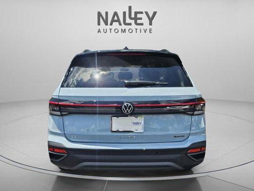 2025 Volkswagen Taos 1.5T SE Black