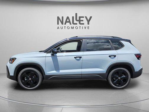 2025 Volkswagen Taos 1.5T SE Black