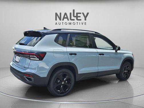 2025 Volkswagen Taos 1.5T SE Black
