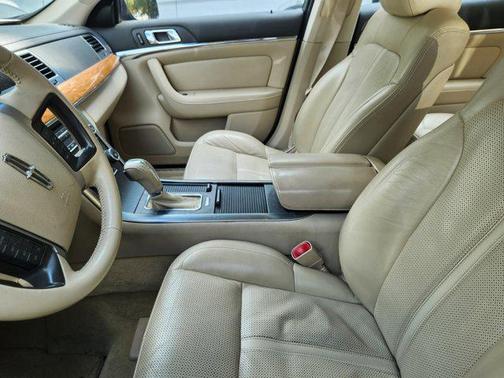 2012 Lincoln MKS Base