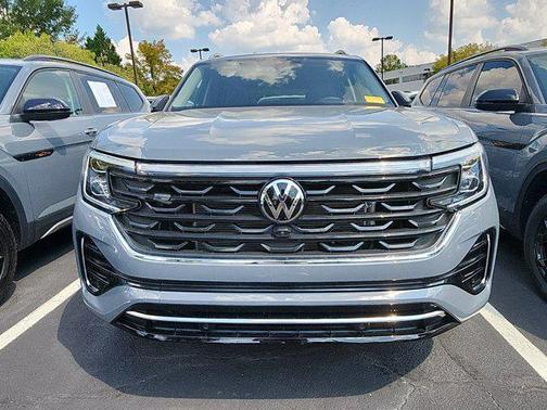 2025 Volkswagen Atlas 2.0T SEL Premium R-Line 4MOTION