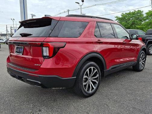 RAPID RED MET TINTED CC 2025 Ford Explorer ST-LINE