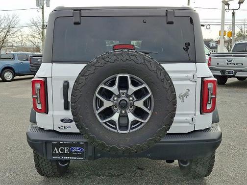 OXFORD WHITE 2023 Ford Bronco BADLANDS
