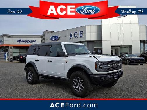 OXFORD WHITE 2023 Ford Bronco BADLANDS
