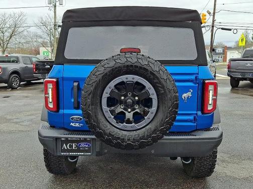 VELOCITY BLUE METALLIC 2021 Ford Bronco BADLANDS