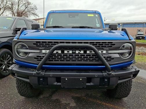 VELOCITY BLUE METALLIC 2021 Ford Bronco BADLANDS