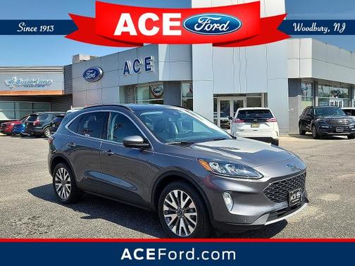 2022 Ford Escape TITANIUM