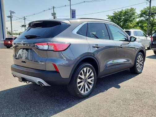 2022 Ford Escape TITANIUM