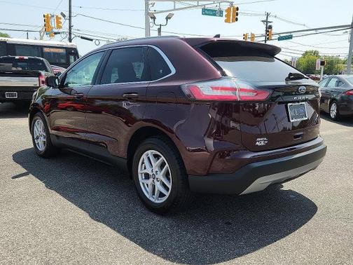 2022 Ford Edge 