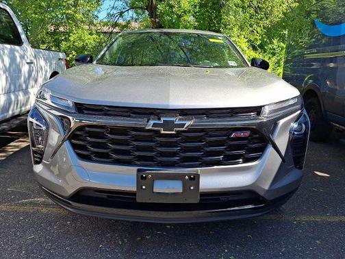 Sterling Gray Metallic 2024 Chevrolet Trax 1RS