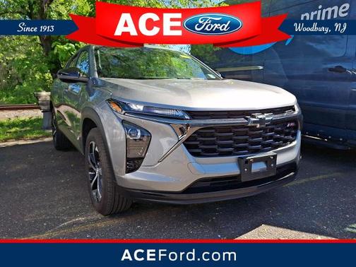 Sterling Gray Metallic 2024 Chevrolet Trax 1RS