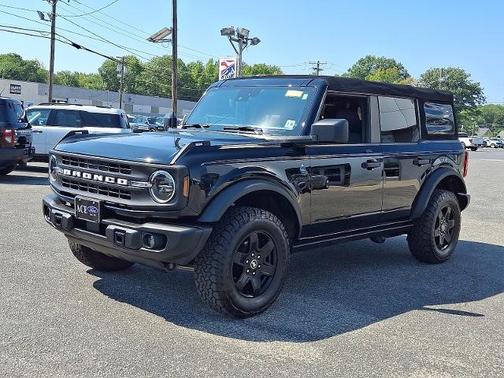 2022 Ford Bronco 