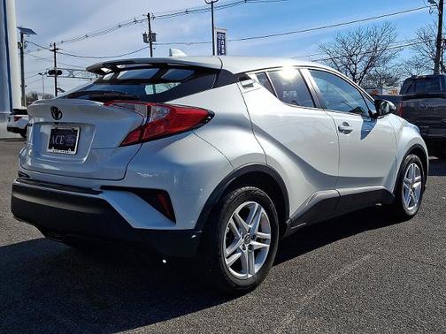 Blizzard Pearl 2020 Toyota C-HR LE