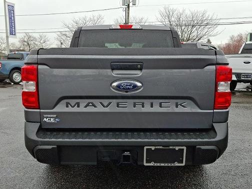 CARBONIZED GRAY METALLIC 2023 Ford Maverick XLT