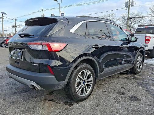 2022 Ford Escape SEL