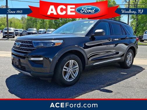 AGATE BLACK METALLIC 2022 Ford Explorer XLT