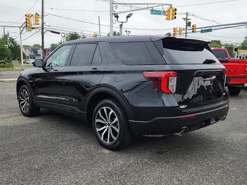2022 Ford Explorer ST-LINE