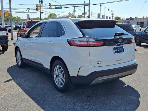 2022 Ford Edge 