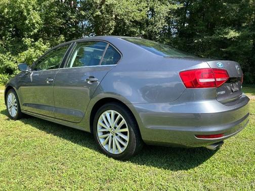 2015 Volkswagen Jetta Auto SE w/Connectivity/Navigation
