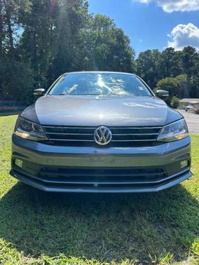 2015 Volkswagen Jetta Auto SE w/Connectivity/Navigation