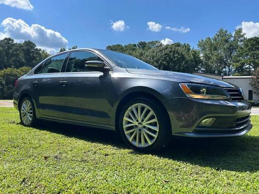 2015 Volkswagen Jetta Auto SE w/Connectivity/Navigation