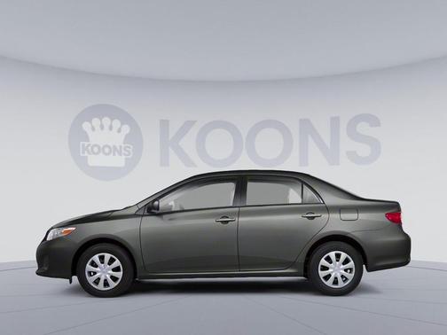 Magnetic Gray Metallic 2013 Toyota Corolla LE