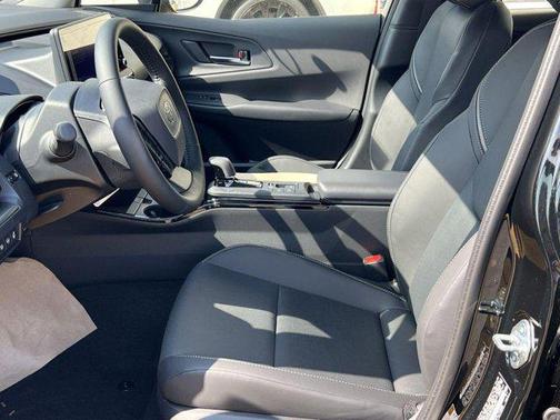 2025 Toyota Prius L