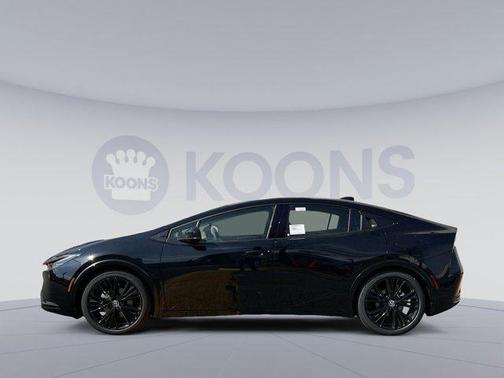 2025 Toyota Prius L
