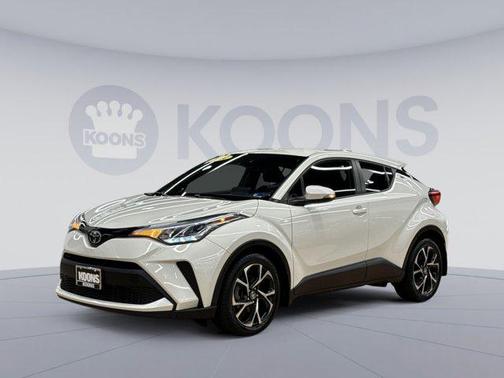 Blizzard Pearl 2020 Toyota C-HR XLE
