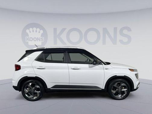 2023 Hyundai VENUE Limited