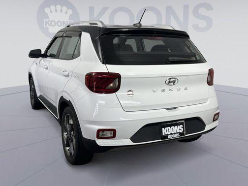 2023 Hyundai VENUE Limited