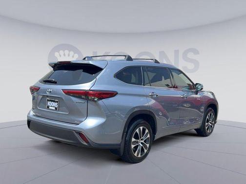 2021 Toyota Highlander Hybrid XLE