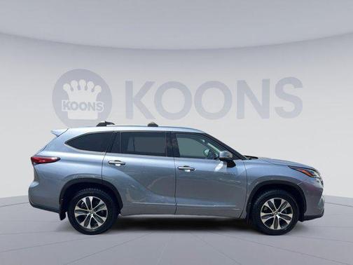 2021 Toyota Highlander Hybrid XLE