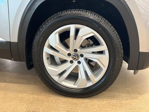 2022 Volkswagen Atlas 3.6L SE w/Technology