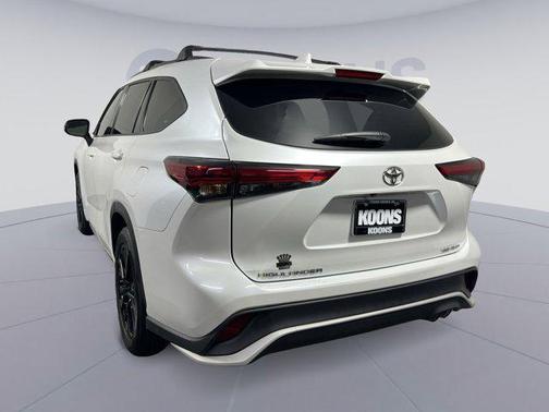 2023 Toyota Highlander XSE