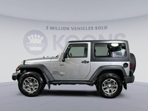 Photo 2 of 21 of 2017 Jeep Wrangler Sport