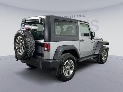 Photo 5 of 21 of 2017 Jeep Wrangler Sport