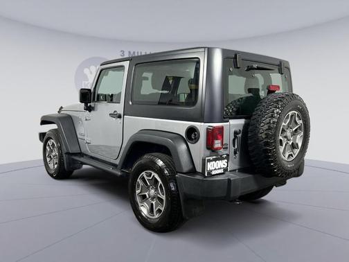 Photo 3 of 21 of 2017 Jeep Wrangler Sport