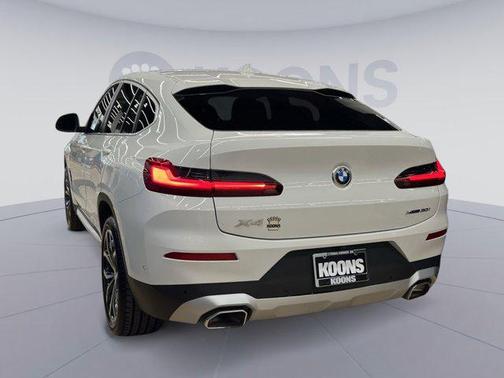 2023 BMW X4 xDrive30i