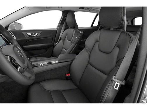 Pebble Grey Metallic 2020 Volvo V60 Cross Country T5