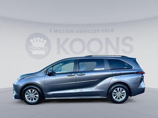 2021 Toyota Sienna XLE 7 Passenger