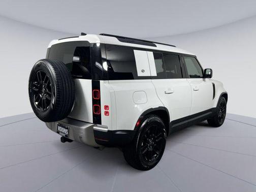 2024 Land Rover Defender 110 P300