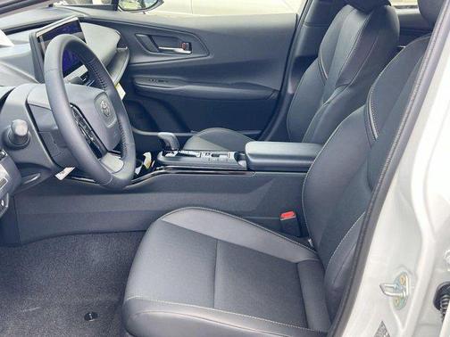 2025 Toyota Prius L