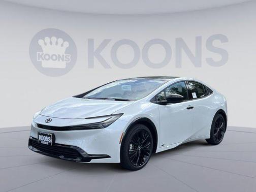 2025 Toyota Prius L